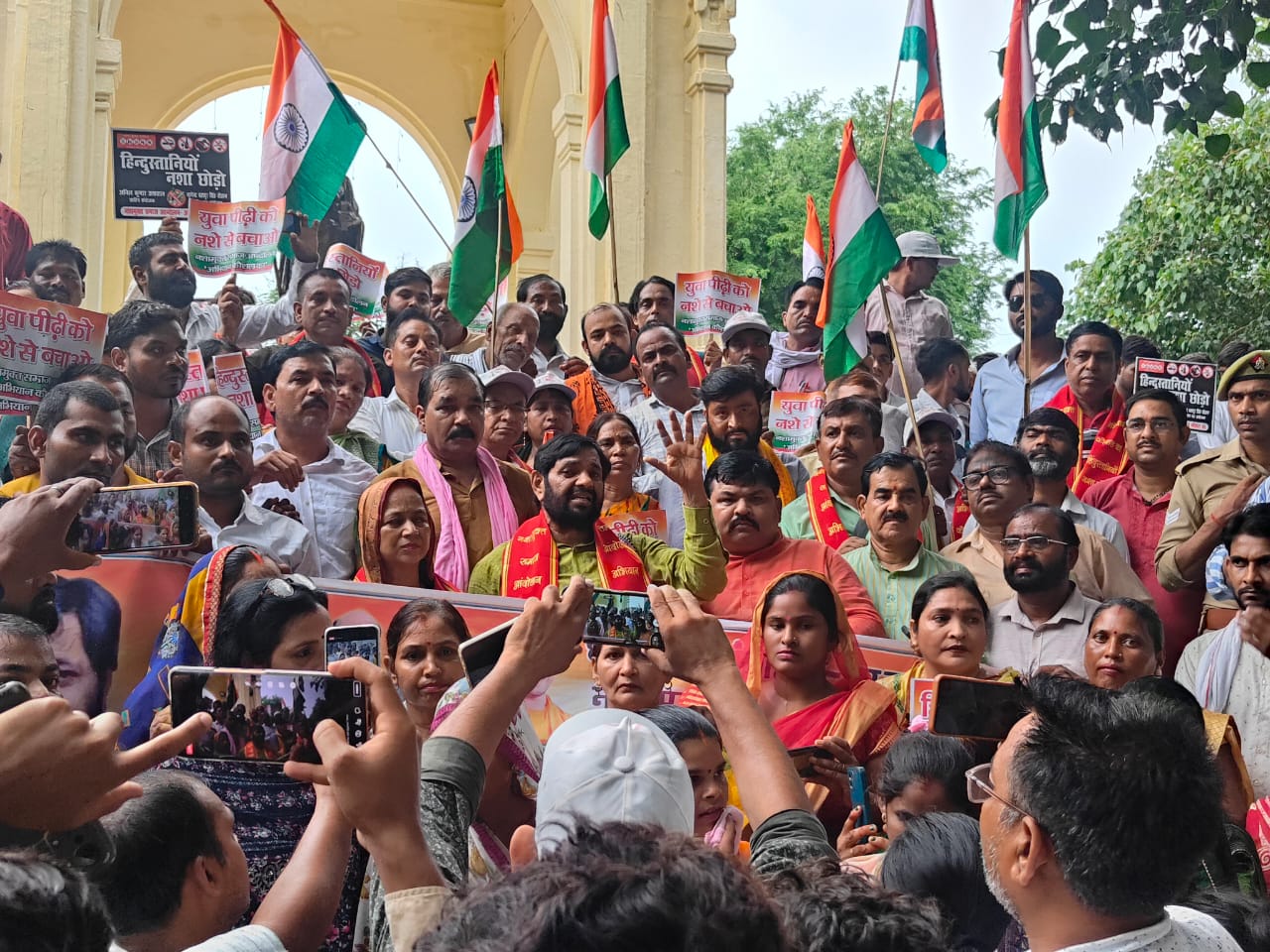 A87a6041 6042 4d67 9d1a B792ab70f635